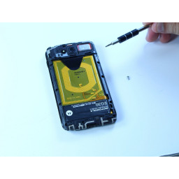 Замена Motorola Droid Mini переднего экрана