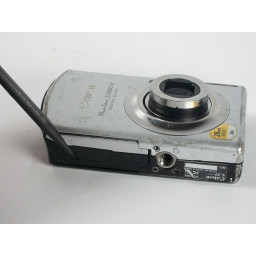Замена батарей / карты памяти Canon Powershot SD880